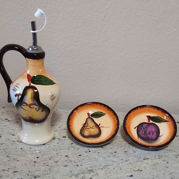 NEW- Olive Oil Dispencer & Small Plum & Pear dishes. - Picture 1 of 8